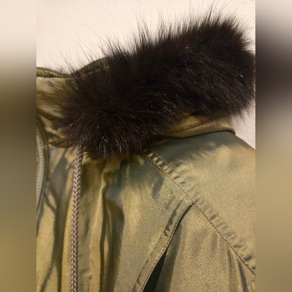 Bromley Sport Thermoloft shimmery green ski jacket.faux fur trim. women's XS. - Picture 5 of 14